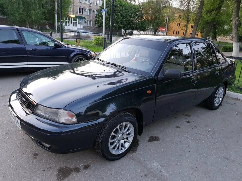 Дэу Нексия 1 черная