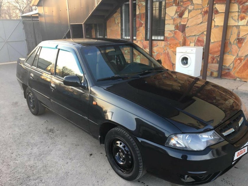 Дэу Нексия 2012 черная