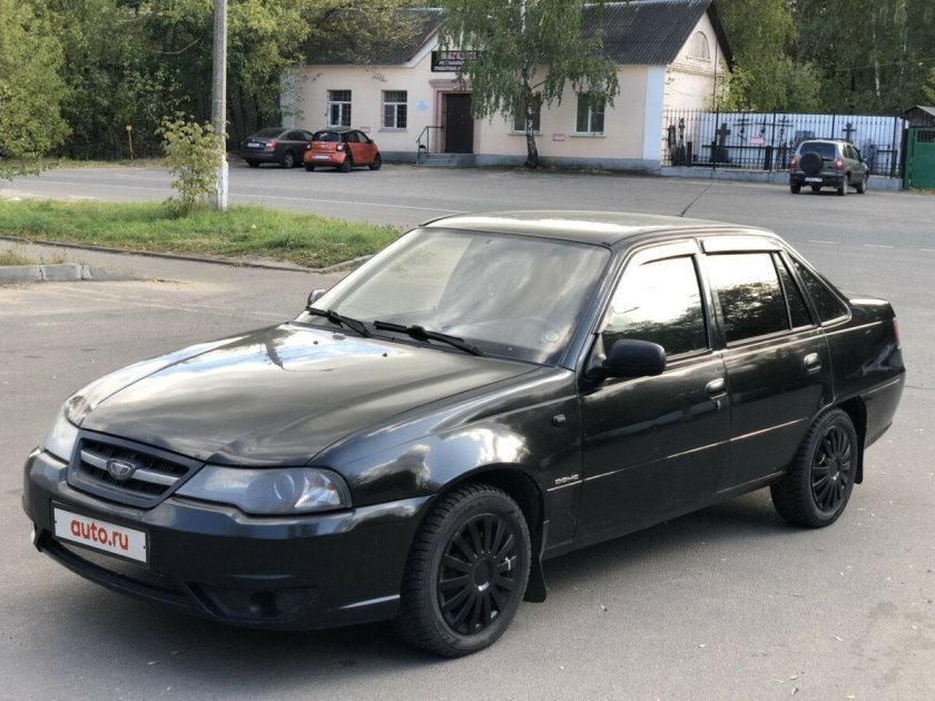 Daewoo Nexia черная