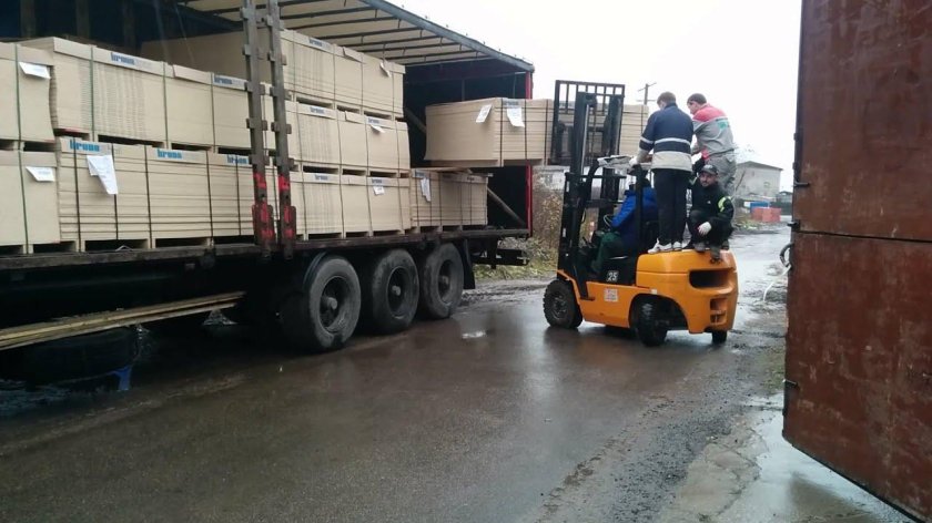 Разгрузка фуры