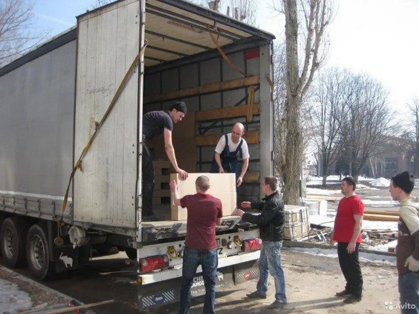 Разгрузка фуры