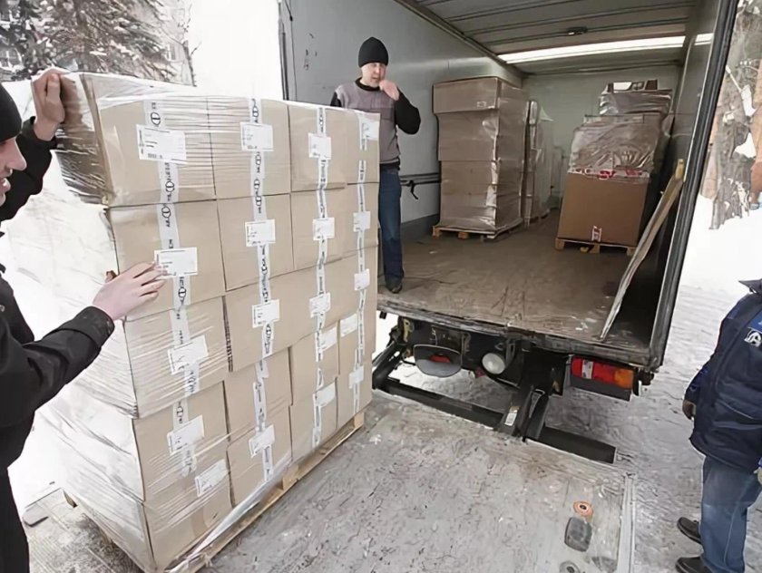 Разгрузка товара на складе