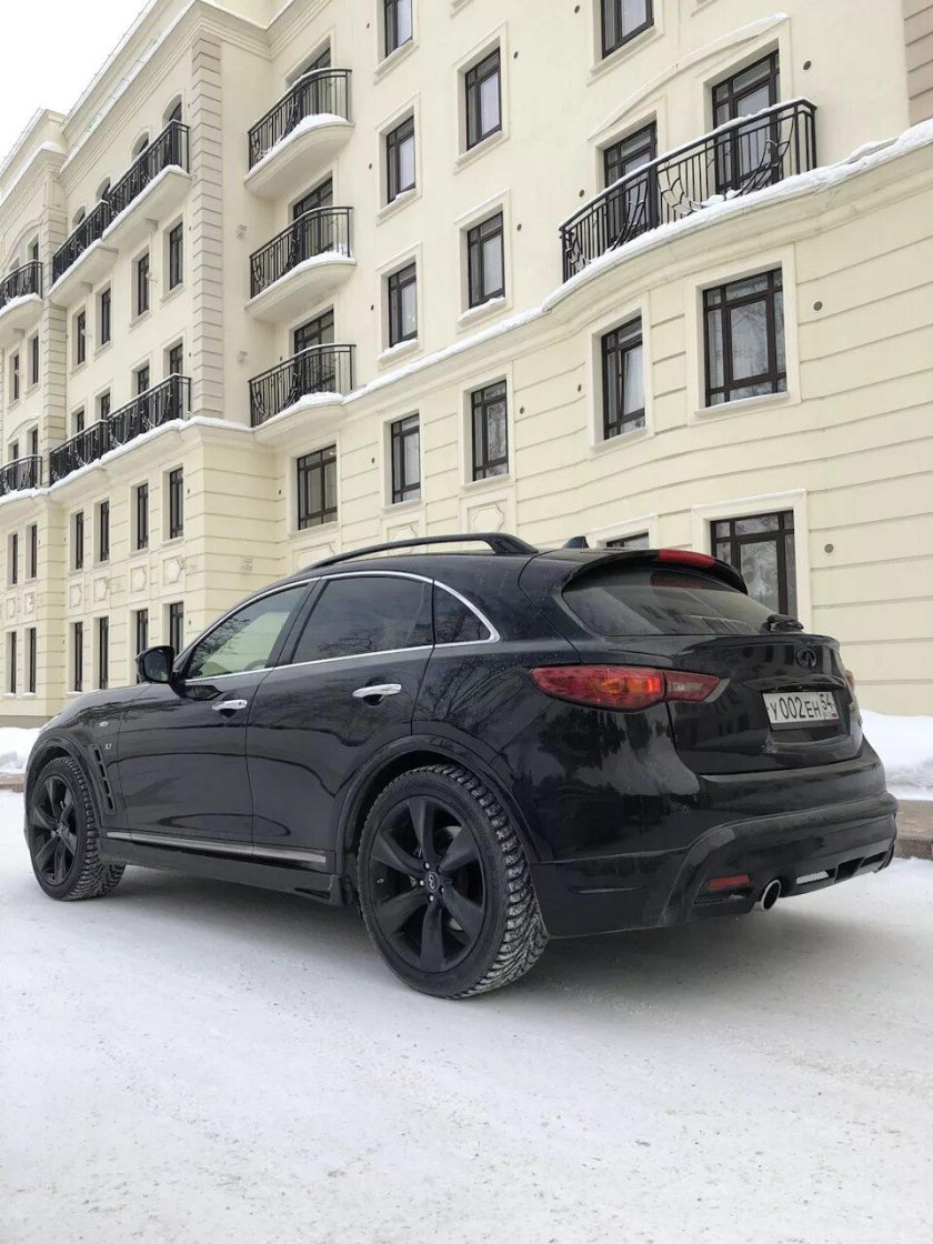 Infiniti qx70 черный