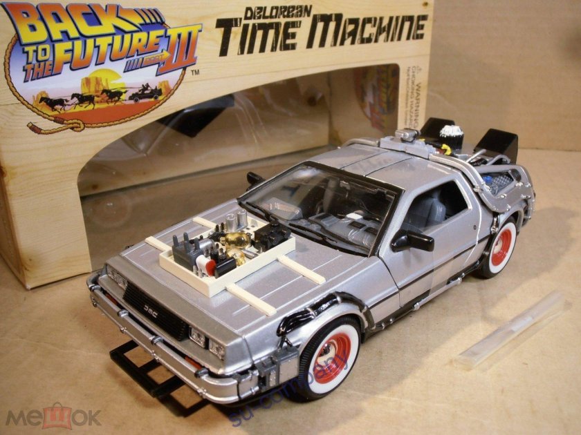 DELOREAN DMC 12 back to Future 1 1/24 Welly