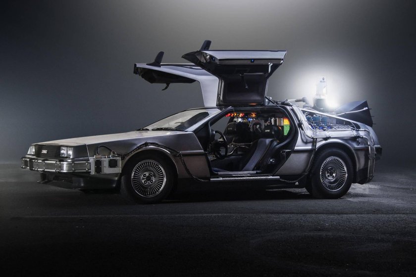 Delorean dmc 12 назад в будущее