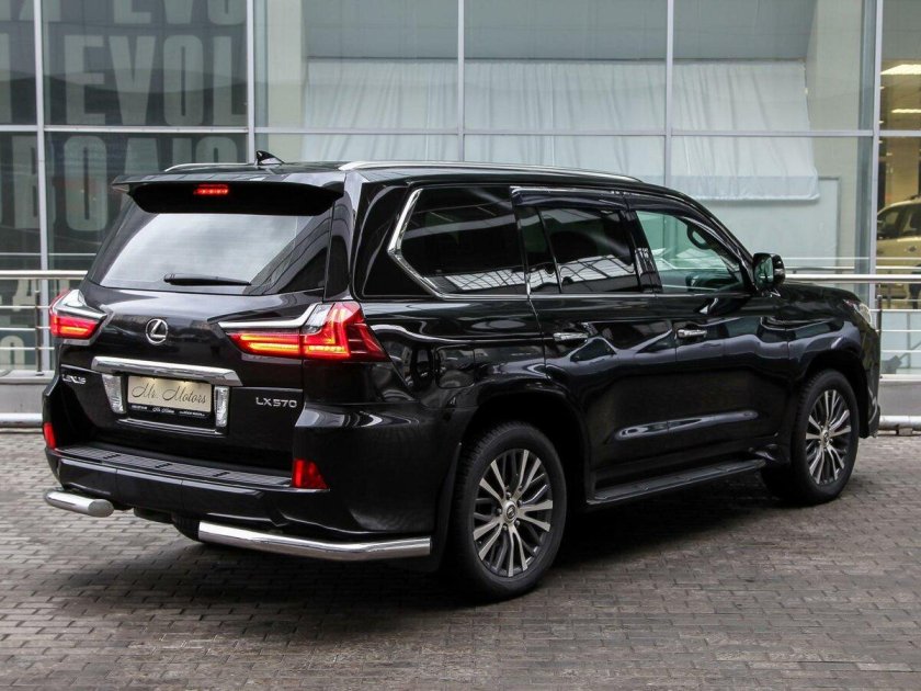 Lexus LX 570 2015 черный