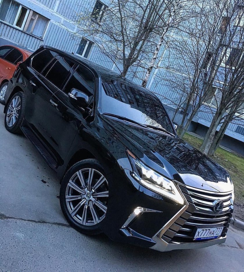 Лексус ЛХ 570 черный