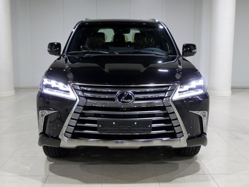 Lexus LX 570 черный