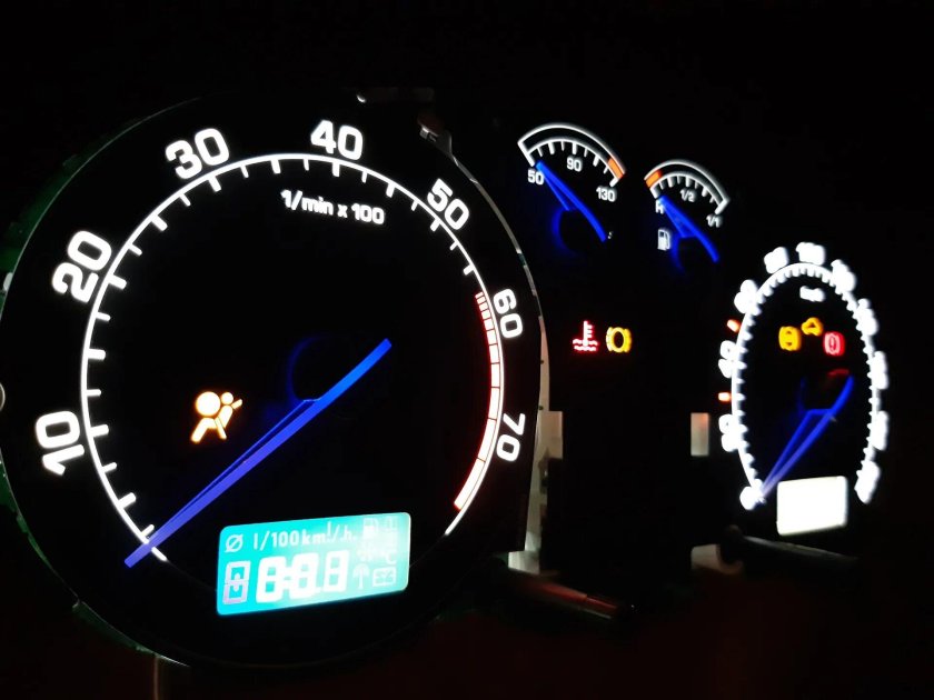 Подсветка щитка приборов Шкода Октавия а5