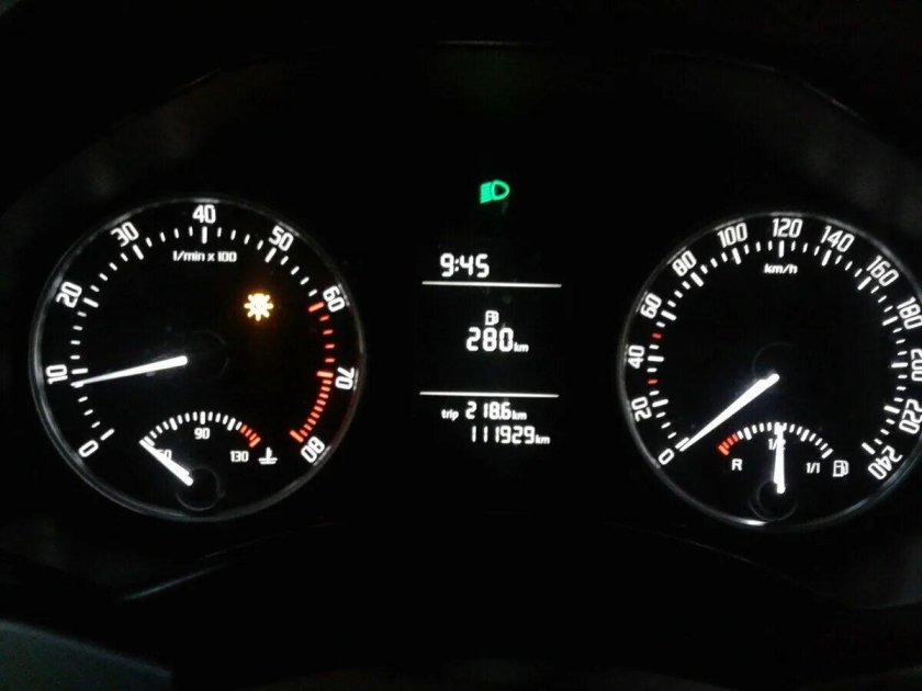 Приборная панель Шкода а5