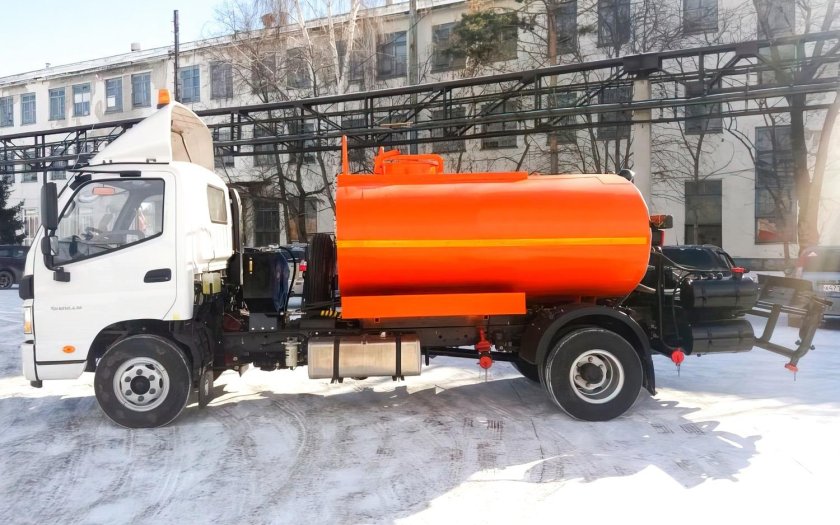 Автогудронатор ДС-c41r1