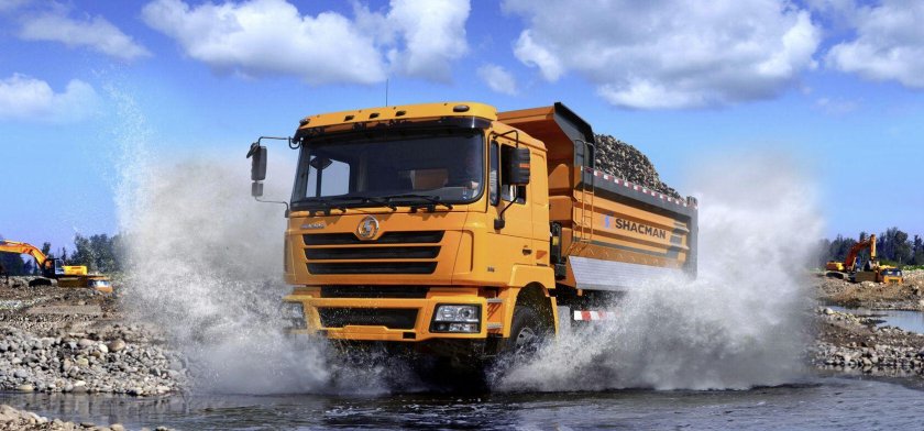 Карьерный самосвал Шахман