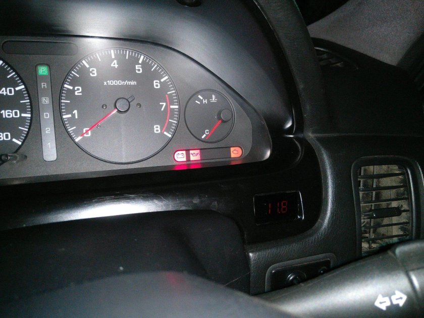 Приборная панель Nissan Cefiro a32