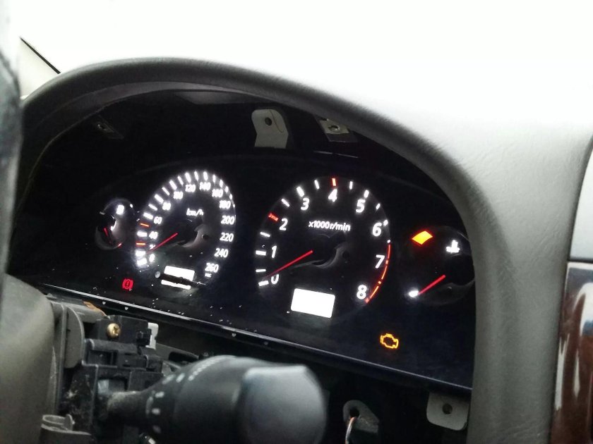 Пересвет приборной панели Ниссан Максима а33