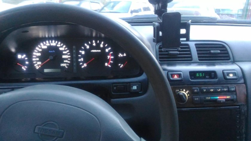 Приборная панель ниссан