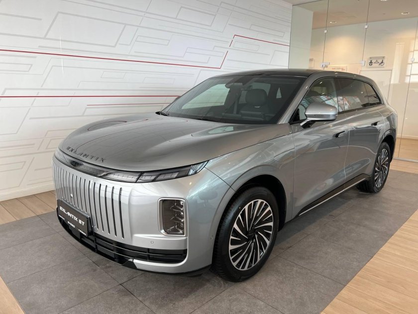 Автомобиль exeed