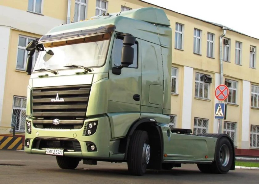 Новый маз тягач