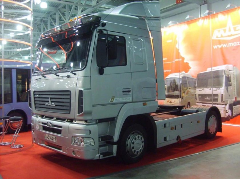Седельный тягач МАЗ 5440е9
