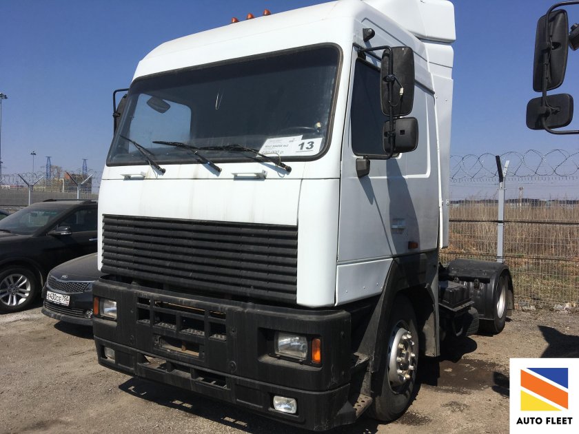 Тягач МАЗ 544008