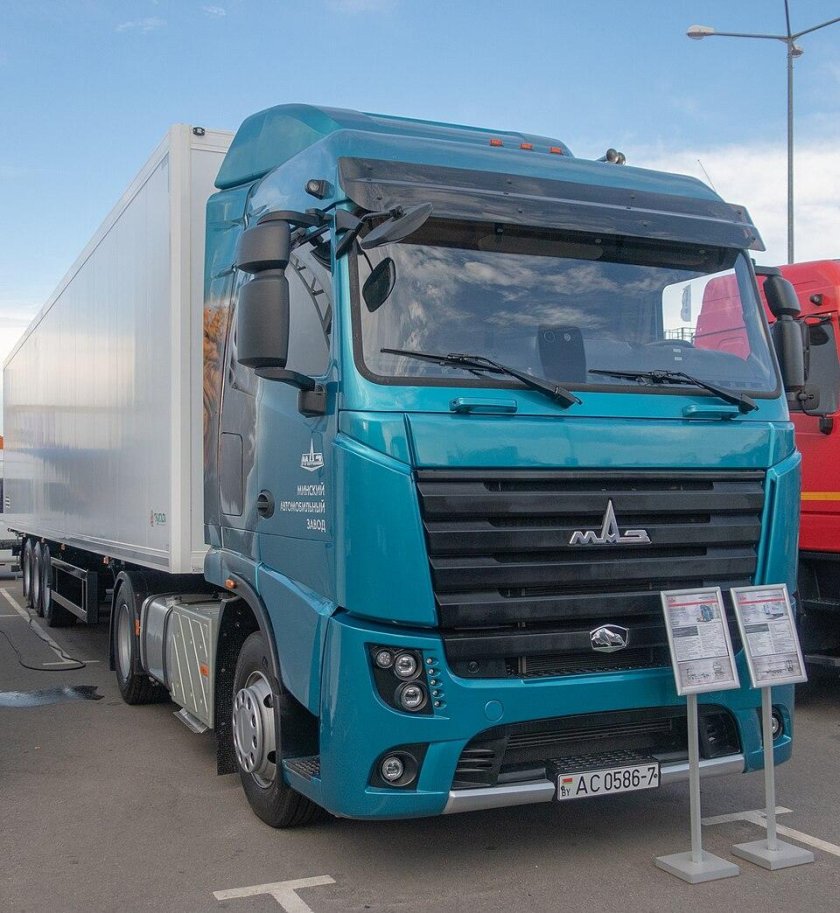 Седельный тягач МАЗ 5440m9