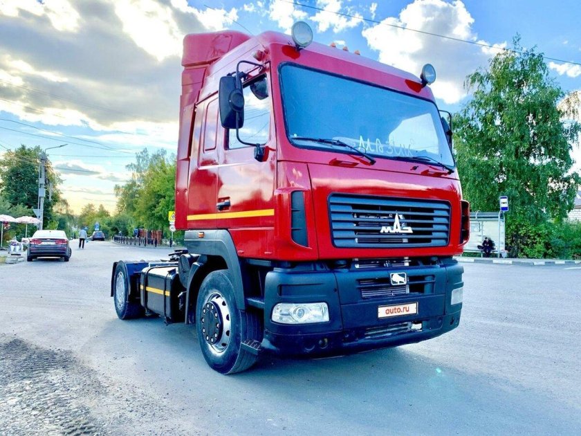 МАЗ 2012 года