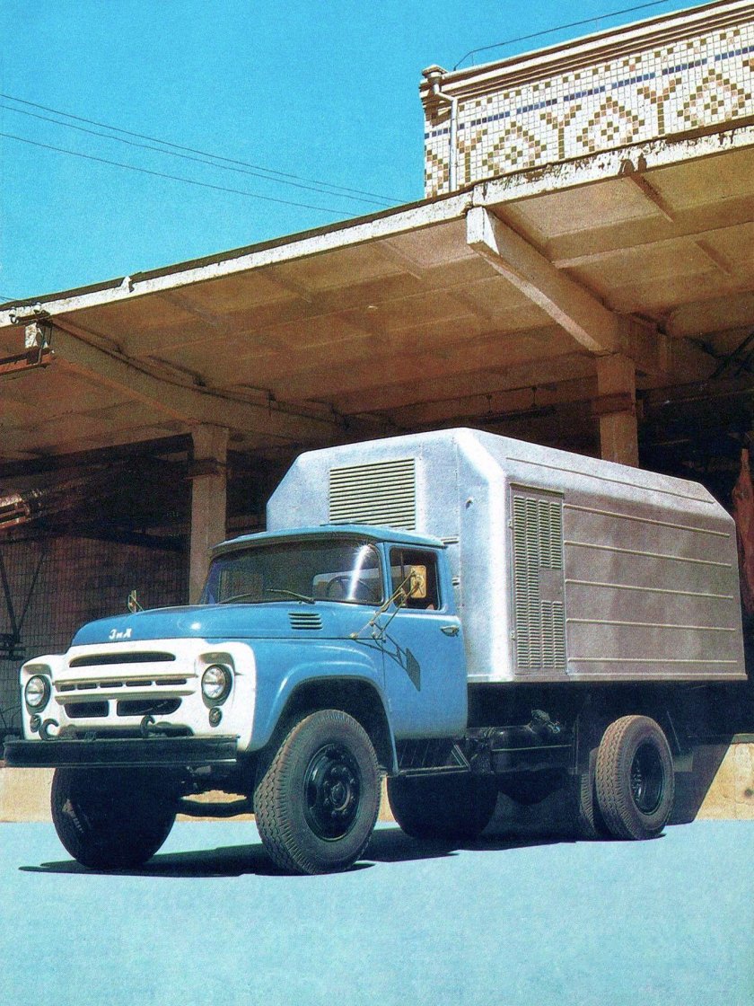 ЗИЛ 130 ЛУМЗ 890