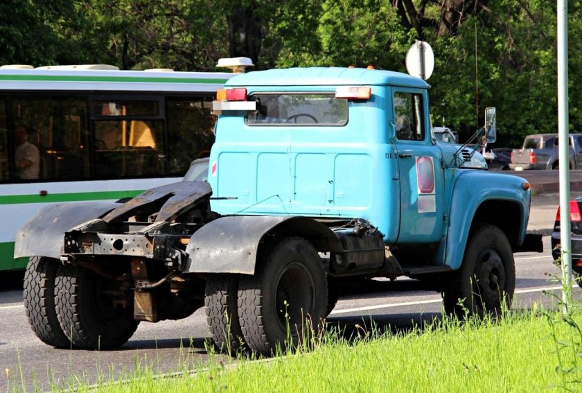 ЗИЛ 130 седельный тягач