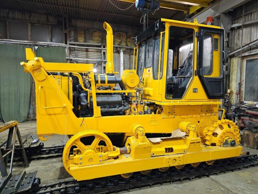 Челябинец бульдозер