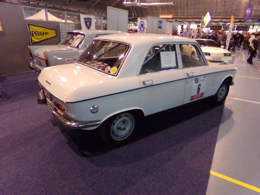 Пежо 204 полиция