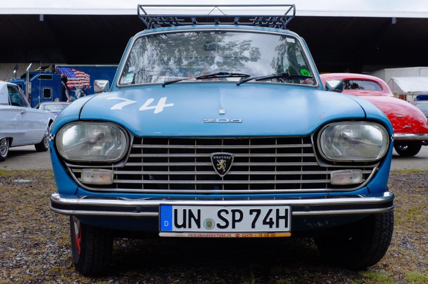 Пежо 204 полиция