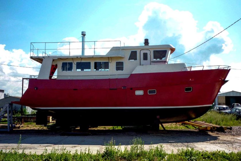 Моторная яхта "Витязь" "траулерного" типа