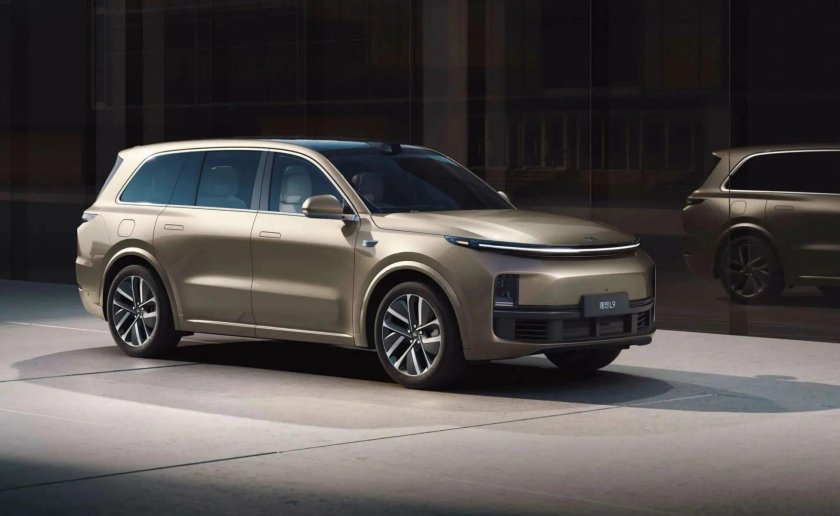 Автомобиль lixiang