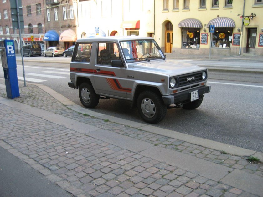Daihatsu Rugger f76g DL