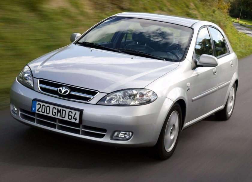 Дэу Lacetti 2004