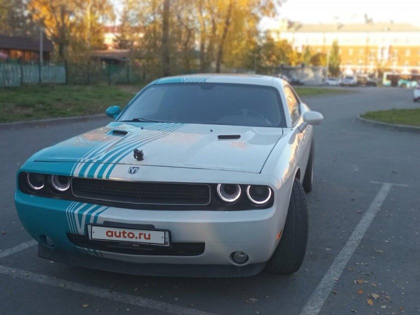 Dodge challenger iii