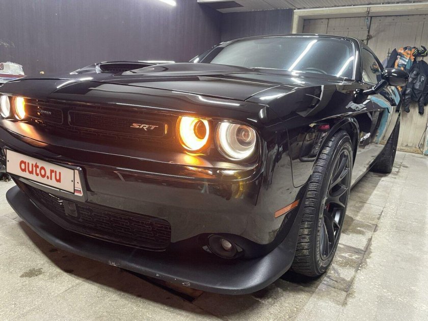 Dodge challenger iii