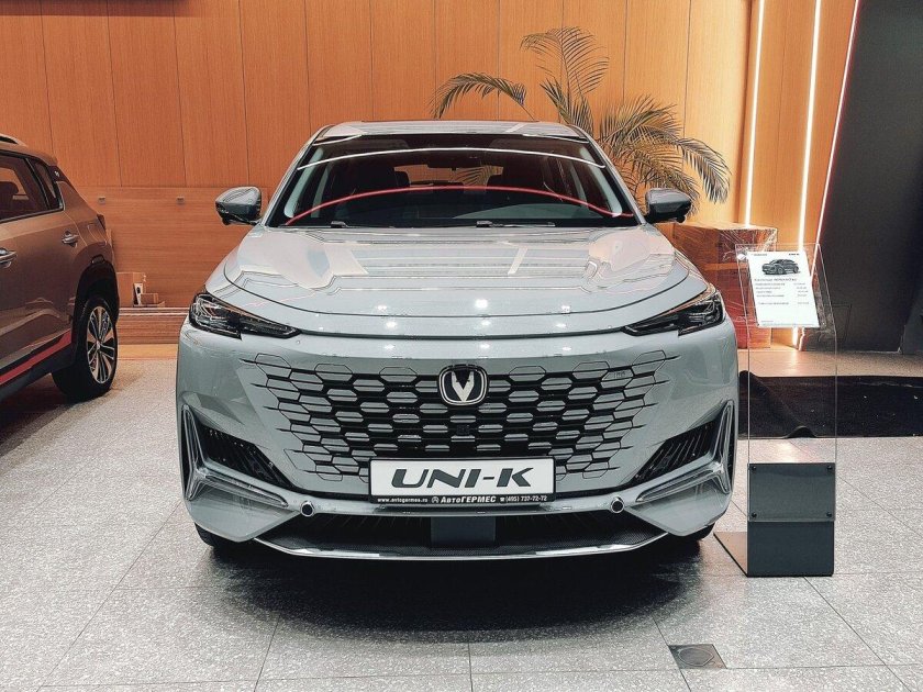 Автомобиль changan uni k