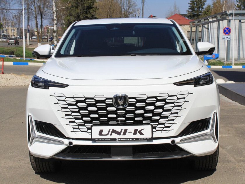 Changan uni k белый