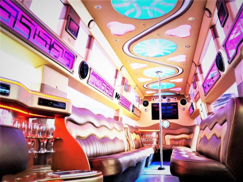 Хаммер лимузин двухэтажный