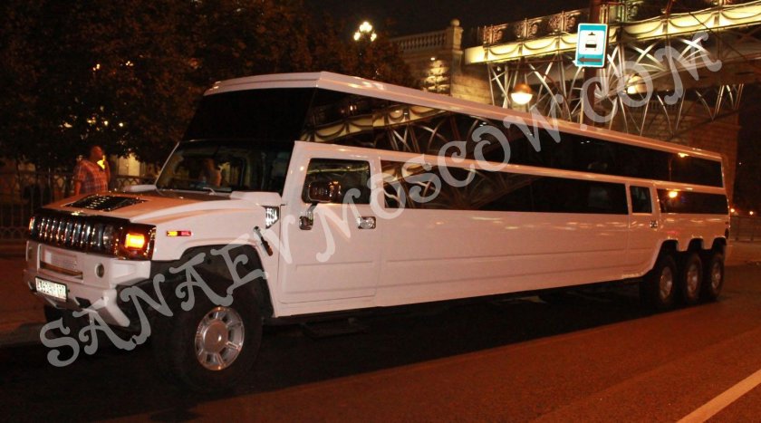 Двухэтажный белый Хамер