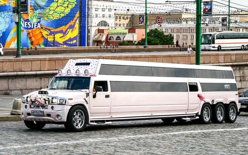 Розовый Хаммер лимузин