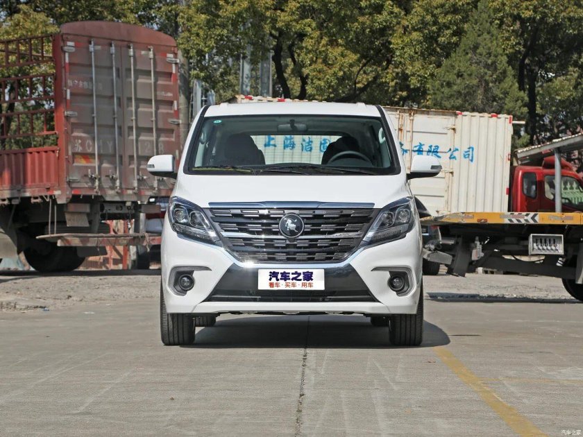 Dongfeng Forthing m5