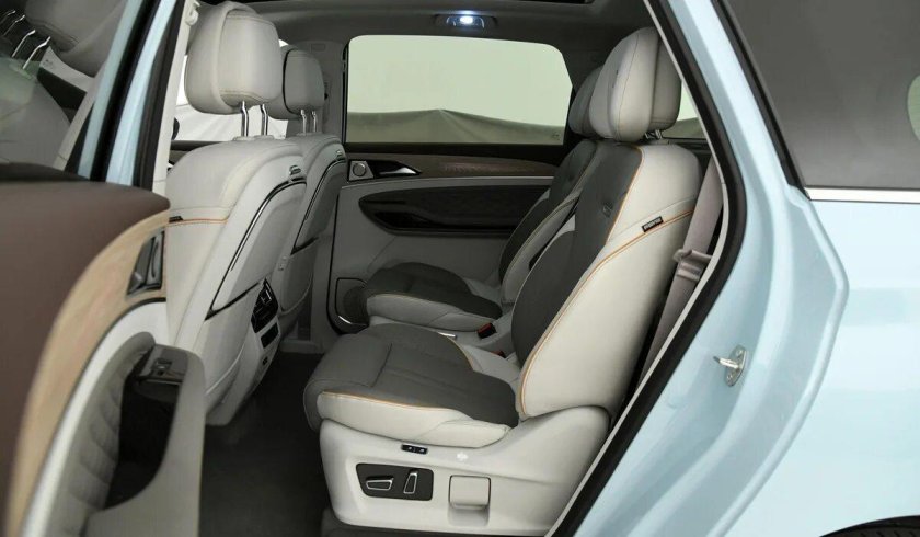 Dongfeng Forthing Yacht