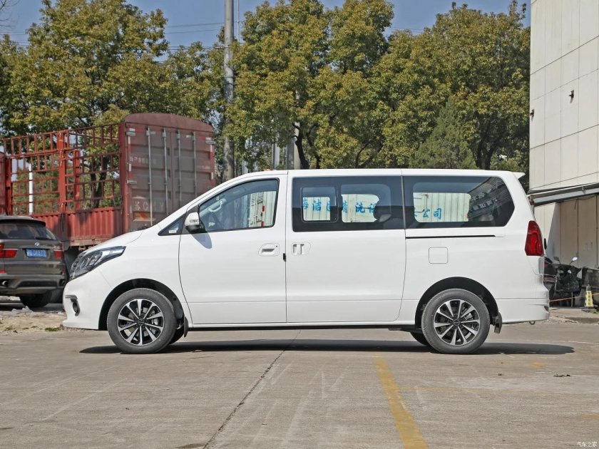 Forthing m7 2.0 л, минивэн