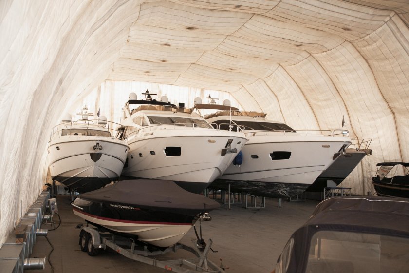 Эллинги для хранения яхты