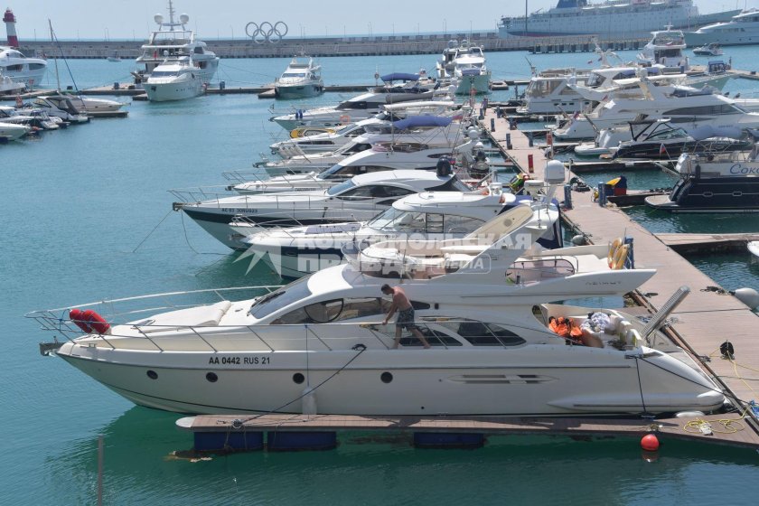 Стоянка яхт