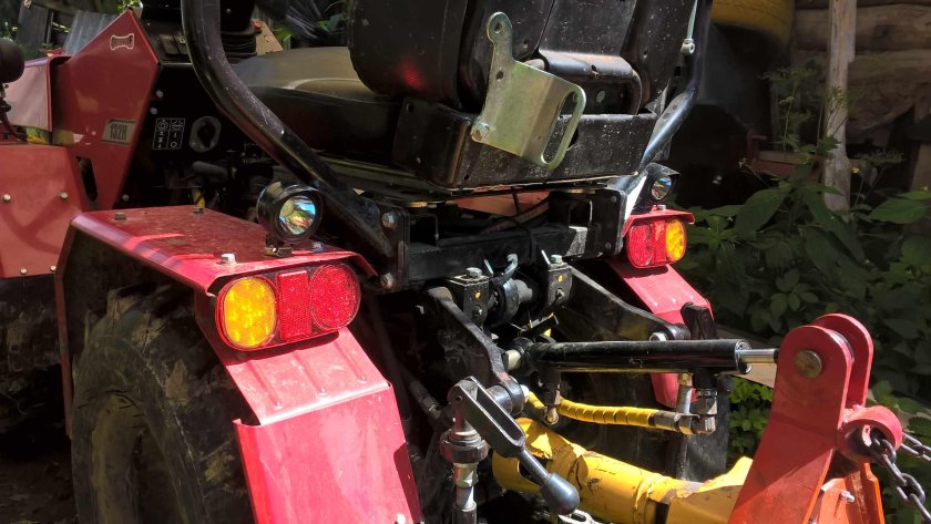 Навесное ковш для минитрактора МТЗ 132н