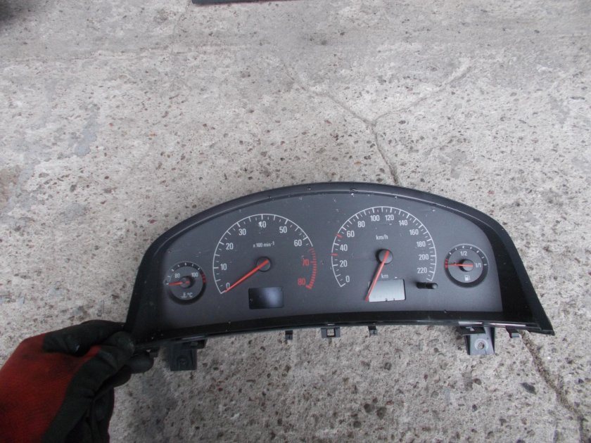 Приборная панель Vectra c