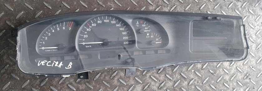 Приборка Опель Вектра б