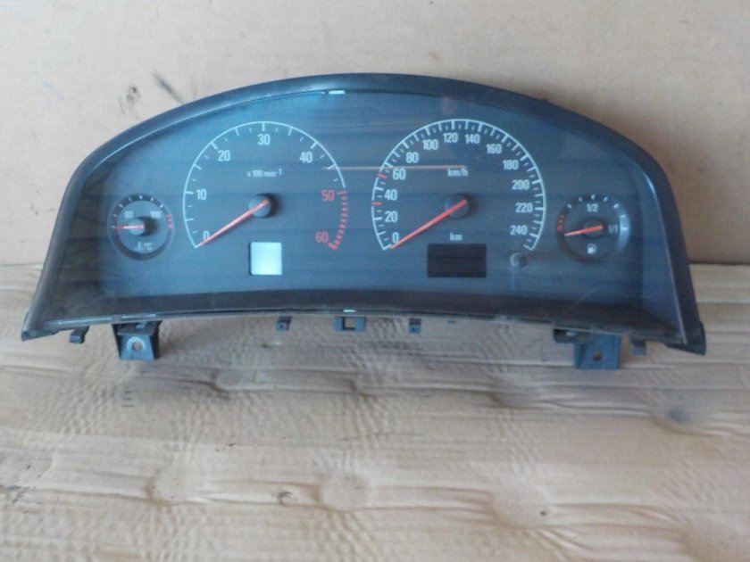 Приборная панель Opel Vectra c